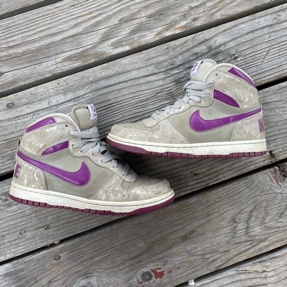 High top Nikes